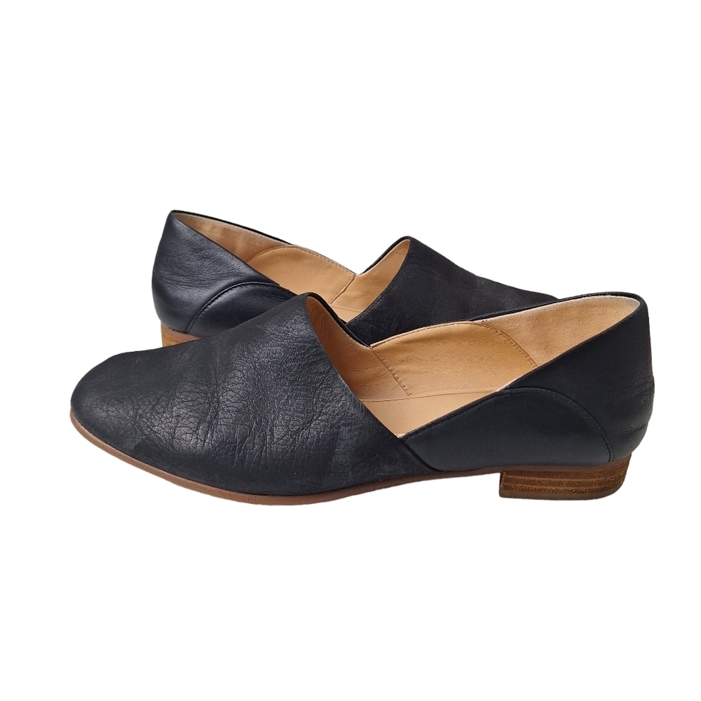 Clarks Pure Tone Sz 7.5 Black Leather Cushioned Slip On Comfy Flats Loafers Shoe